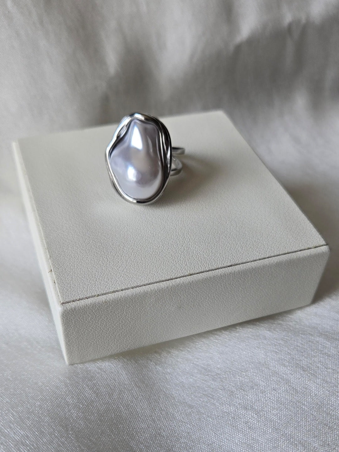 Chantilly Pearl Incrusted Shell Ring